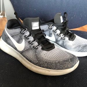 Nike free rn 2017